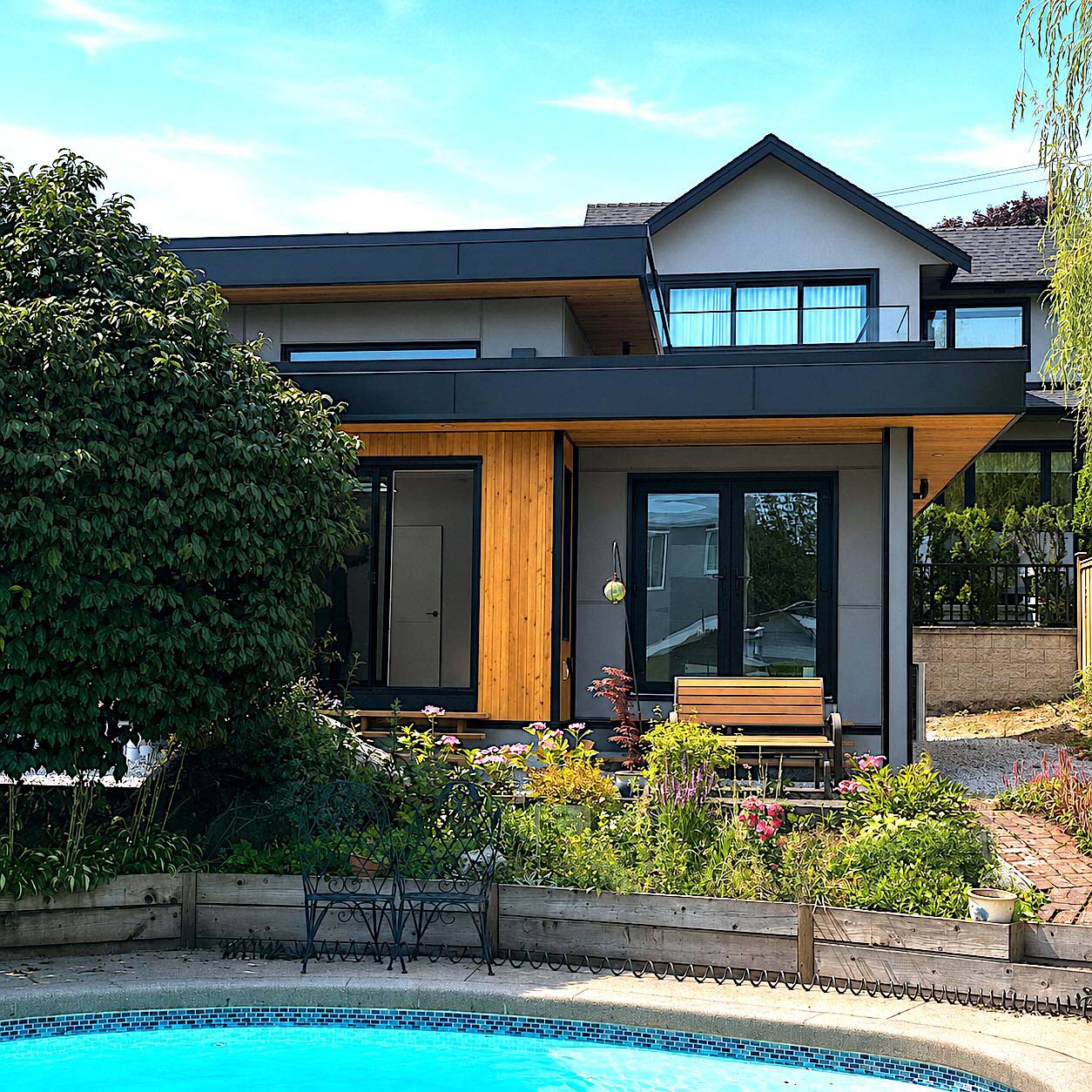 Deep Cove custom modular home British Columbia — exterior view 4