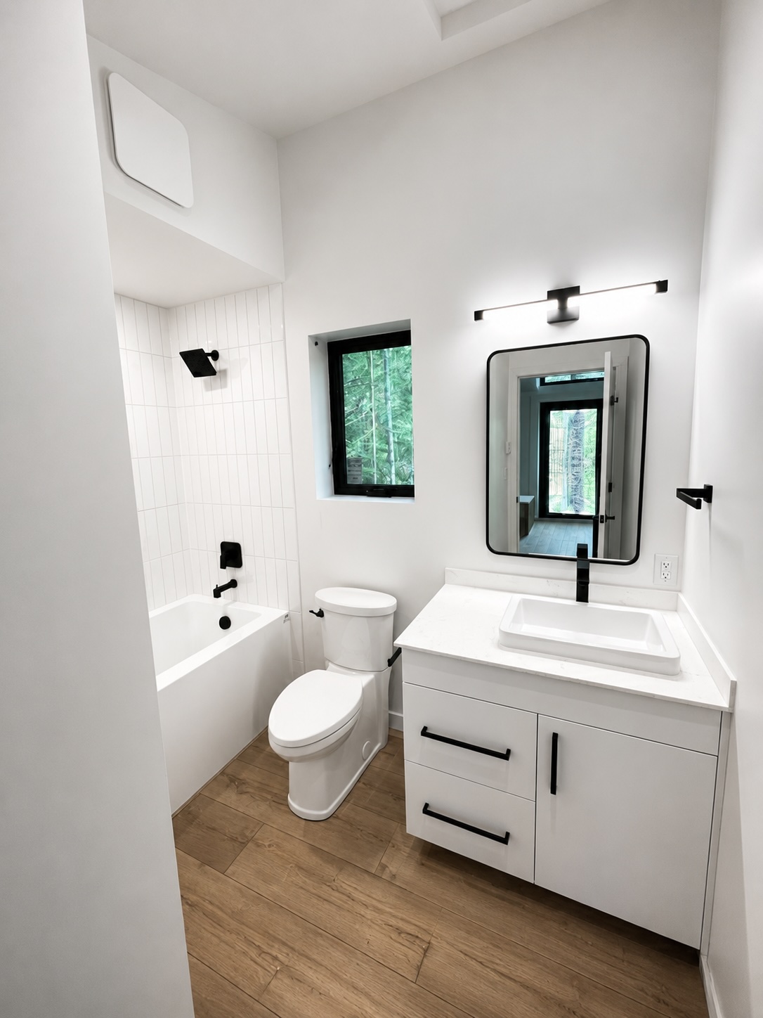 Custom coastal modular home Vancouver Island — bathroom 1